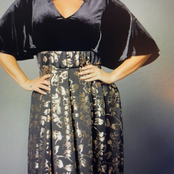 Kiyonna 4X 26-28 Black Gold Metallic Radiant Opulence Evening Gown - Picture 2 of 6